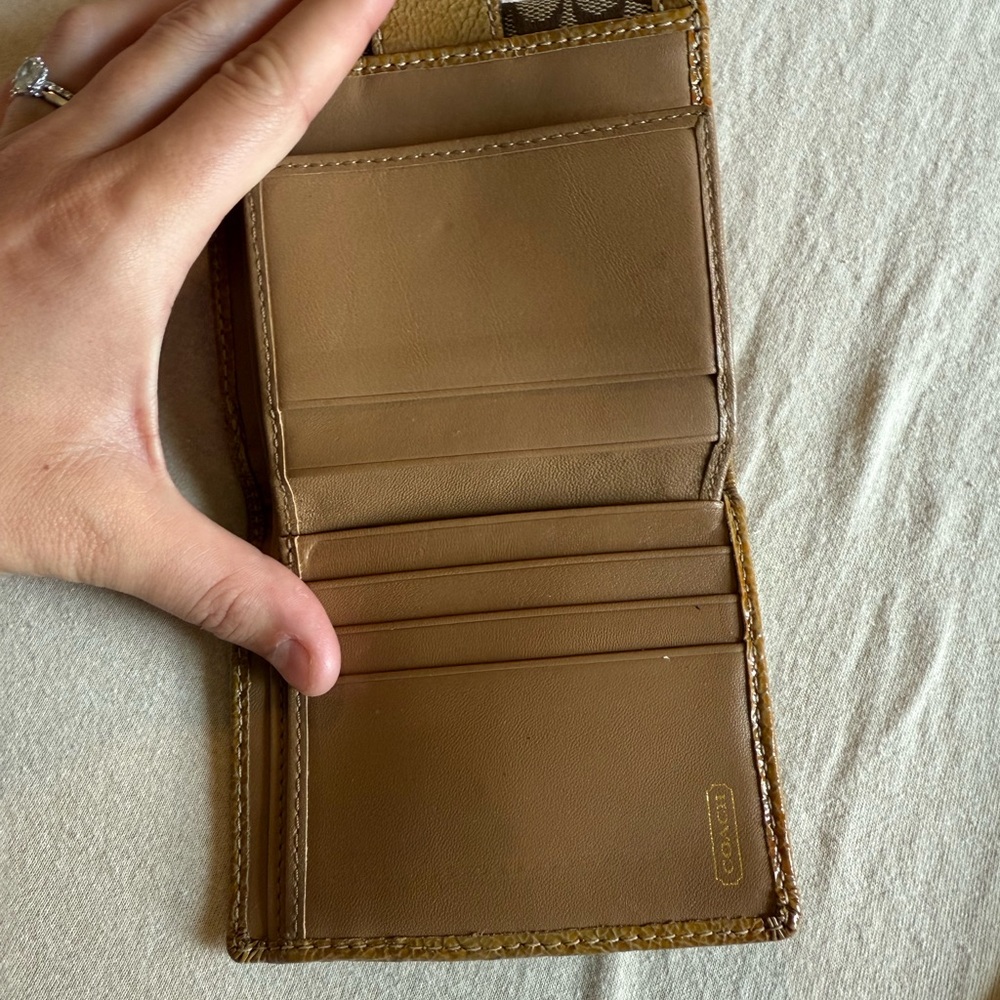 Coach Wallet - Picture 3 of 9